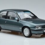 Opel Opel Kadett E GSi Blau Metallic Norev 1:18 1:18 Metal
