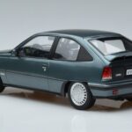 Opel Opel Kadett E GSi Blau Metallic Norev 1:18 1:18 Metal