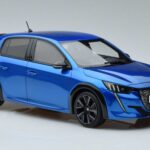 Peugeot Peugeot 208 GT Line Blau Otto 1:18 1:18 Résine