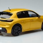 Peugeot Peugeot 208 GT Line Giil Otto 1:18 1:18 Résine