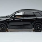 Volkswagen Volkswagen Touareg CR Schwarz FAW 1:18 1:18 Metal