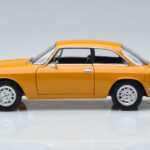 Alfa Romeo 1750 GTV Jaune Norev 1:18 - image 4 of 7
