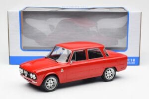 Alfa Romeo Giulia Nuova Super Rouge Custom Wheels MCG 1:18 MCG18333 Métal — image 6 sur 6