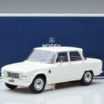 Alfa Romeo Giulia Ti Super Norev 1:18 187970 Métal - image 6 of 6