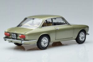 Alfa Romeo GTV 2000 Vert Édition Limitée Norev 1:18 187913 Métal — image 3 sur 7