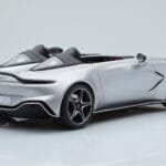 Aston Martin V12 Speedster Argent GT Spirit 1:18 - image 2 of 6