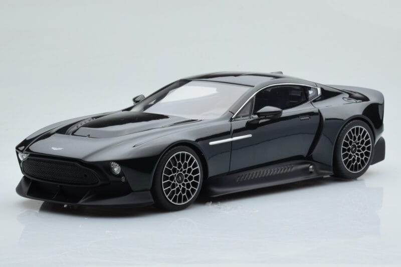 Aston Martin Victor Noir GT Spirit 1:18