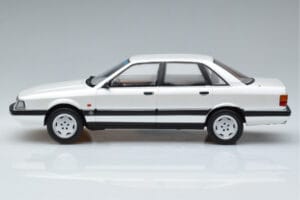 Audi 200 Quattro C3 Blanc Otto 1:18 OT408 Résine — image 3 sur 6