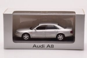 Audi A8 D2 Argent Bande Verte Minichamps 1:43 AUDI-264455 Métal — image 4 sur 4