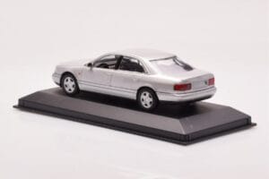 Audi A8 D2 Argent Minichamps 1:43 433013006 Métal — image 3 sur 4