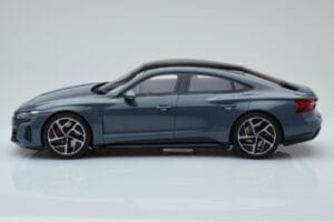 Audi E-Tron GT Gris GT Spirit 1:18 GT393 Résine — image 3 sur 6