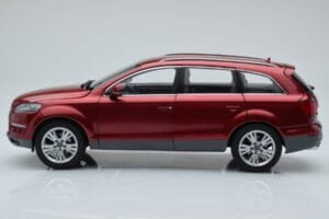 Audi Q7 4L Rouge Grenat Kyosho 1:18 09222R Métal — image 4 sur 8