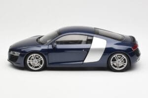 Audi R8 4.2 FSI V8 Bleu Kyosho 1:18 09213BL Métal — image 4 sur 8