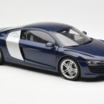 Audi R8 4.2 FSI V8 Bleu Kyosho 1:18 - image 6 of 8