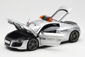 Audi R8 5.2 DTM Safety Car 2010 Kyosho 1:18 09216DTM Métal — image 2 sur 8