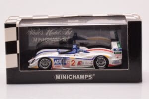 Audi R8 #2 E. Pirro / F. Biela / A. McNish 12 Hours of Sebring 2nd Place 2005 Minichamps 1:43 400051302 Métal — image 4 sur 4
