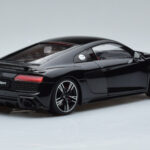 Audi R8 Performance Noir Kengfai 1:18 - image 3 of 10