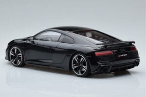Audi R8 Performance Noir Kengfai 1:18 VAKF-0353 Métal — image 7 sur 10