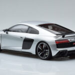 Audi R8 Performance Argent Kengfai 1:18 - image 7 of 10
