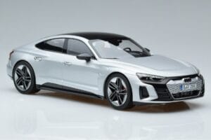 Audi RS e-tron GT Argent Norev 1:18 188381 Métal — image 4 sur 6