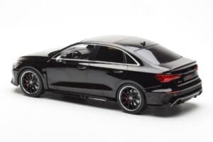 Audi RS3 8Y Berline Noir MCG 1:18 MCG18450 Métal — image 5 sur 6