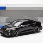 Audi RS3 8Y Berline Noir MCG 1:18 - image 6 of 6