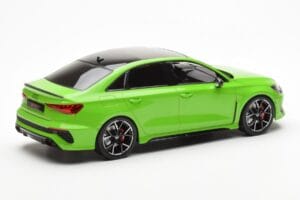Audi RS3 8Y Berline Vert MCG 1:18 MCG18449 Métal — image 2 sur 6