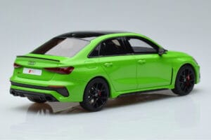 Audi RS3 8Y Berline Vert GT Spirit 1:18 GT414 Résine — image 2 sur 6