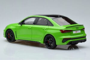 Audi RS3 8Y Berline Vert GT Spirit 1:18 GT414 Résine — image 5 sur 6