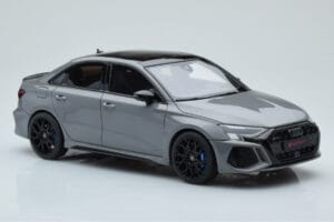 Audi RS3 8Y Berline Performance Edition Gris GT Spirit 1:18 GT885 Résine — image 4 sur 6