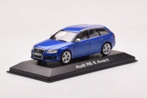 Audi RS6 C6 Sepang Bleu Minichamps 1:43 5010710223 Métal — image 2 sur 4