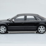 Audi S8 D2 Noir Otto 1:18 - image 3 of 6