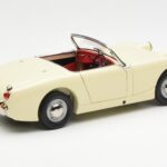 Austin-Healey Sprite Mk I Open Old English Blanc Kyosho 1:18 - image 3 of 8