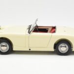 Austin-Healey Sprite Mk I Open Old English Blanc Kyosho 1:18 - image 4 of 8
