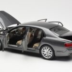 Bentley Flying Spur W12 Granite Gris Kyosho 1:18 - image 5 of 8