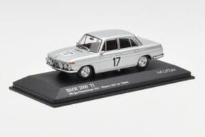 BMW 2000 Ti #17 J. Ickx / C. van Ophem Winners 24 Hours of Spa 1966 Minichamps 1:43 400662517 Métal — image 2 sur 4