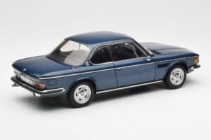 BMW 3.0 CSi E9 Bleu Métallique AUTOart 1:18 70672 Métal — image 3 sur 8