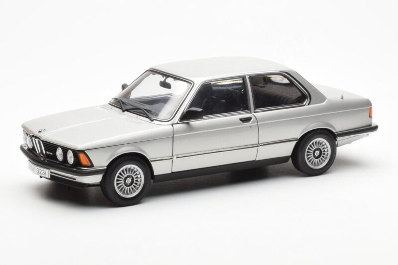 BMW 323i E21 Aspen Argent AUTOart 1:18