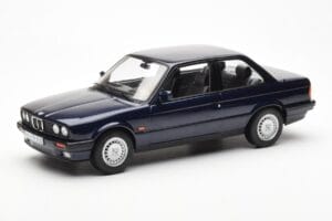 BMW 325i E30 Bleu Métallique Norev 1:18