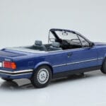 BMW 325i E30 Cabriolet Bleu MCG 1:18 - image 2 of 5