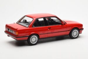 BMW 325i E30 Rouge Norev 1:18 183202 Métal — image 2 sur 6