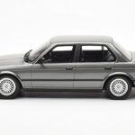 BMW 325i E30 Berline Dolphin Gris Otto 1:18 - image 3 of 6