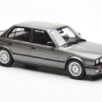 BMW 325i E30 Berline Dolphin Gris Otto 1:18 - image 4 of 6