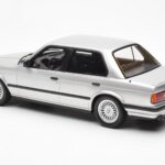 BMW 325i E30 Argent Otto 1:18 - image 5 of 6