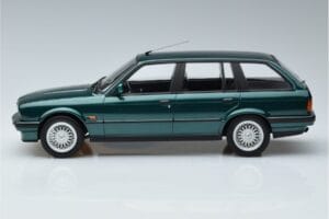 BMW 325i E30 Touring Vert Métallisé Norev 1:18 183219 Métal — image 3 sur 6