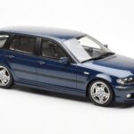 BMW 330i E46 Touring Bleu Otto 1:18 - image 4 of 6