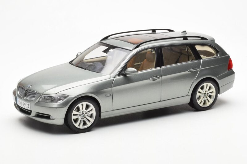 BMW 330i E91 Touring Gris Metallic Kyosho 1:18