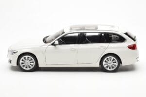 BMW 335i F31 Touring Alpine Blanc Paragon 1:18 80432244242 Métal — image 4 sur 8