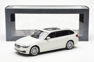 BMW 335i F31 Touring Alpine Blanc Paragon 1:18 80432244242 Métal — image 8 sur 8