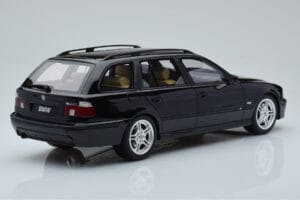 BMW 540 E39 Touring M Package Noir Otto 1:18 OT1013 Résine — image 2 sur 6